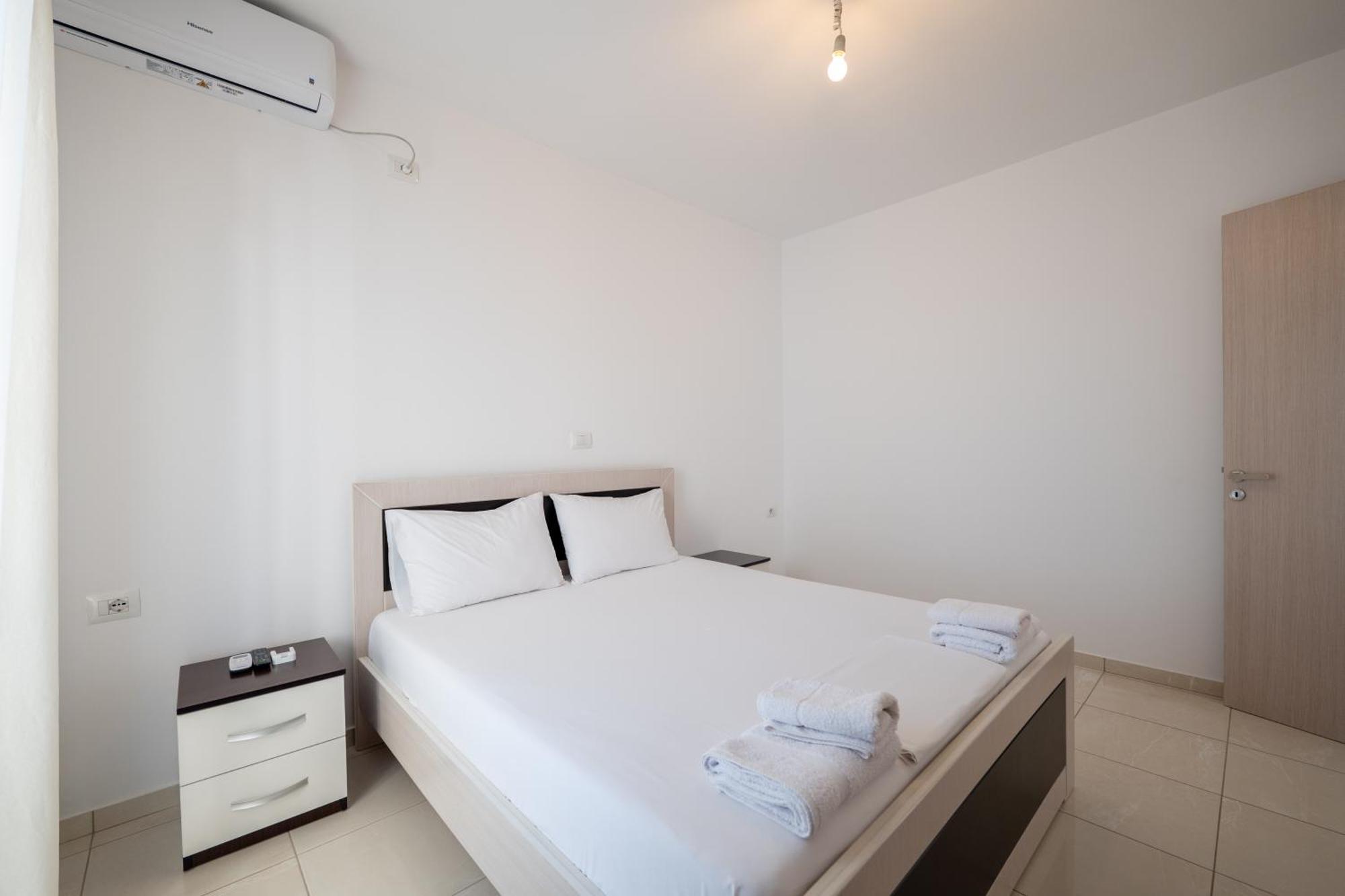 Apartments Aktea Ксаміл Екстер'єр фото